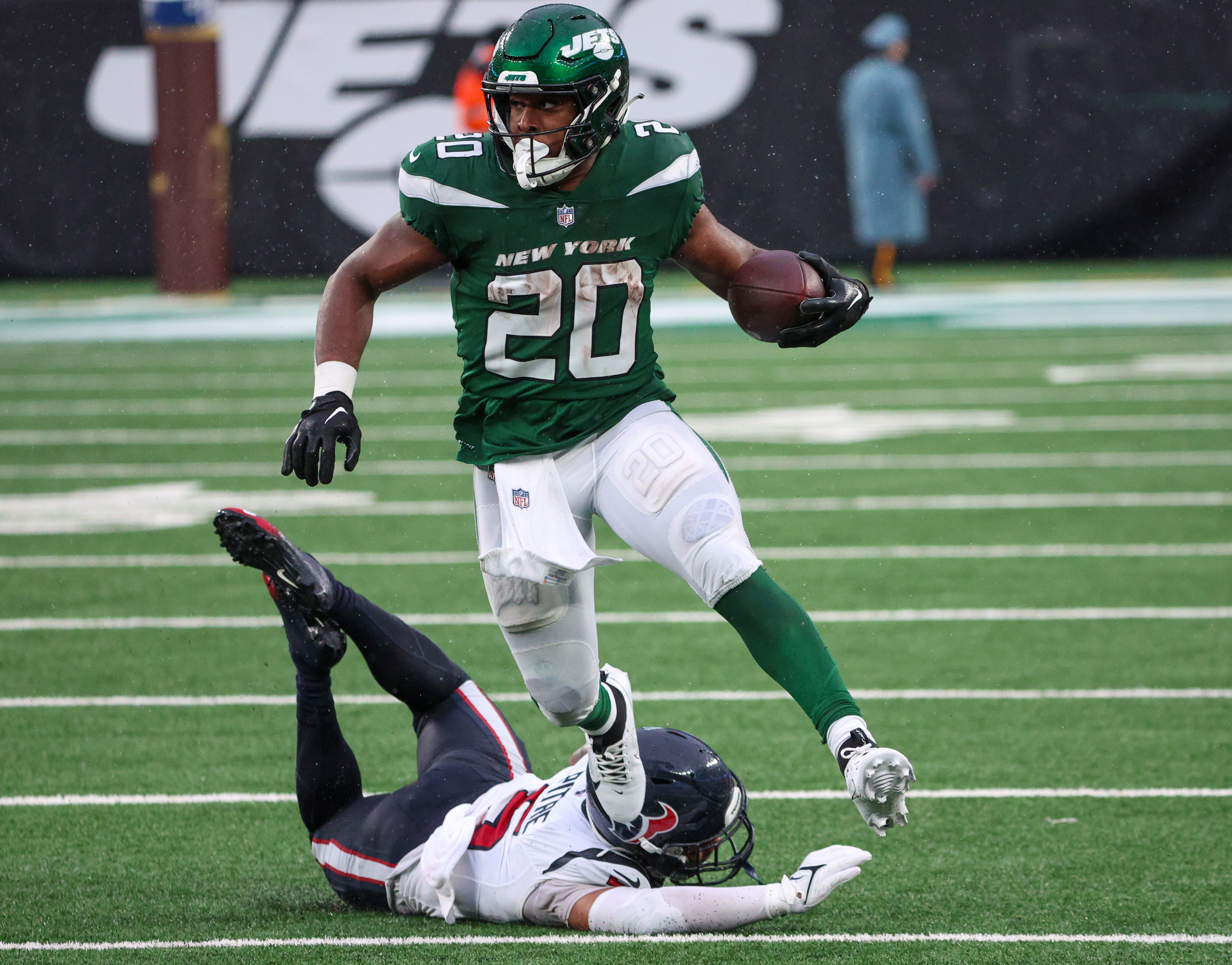 Breece Hall cuts up field